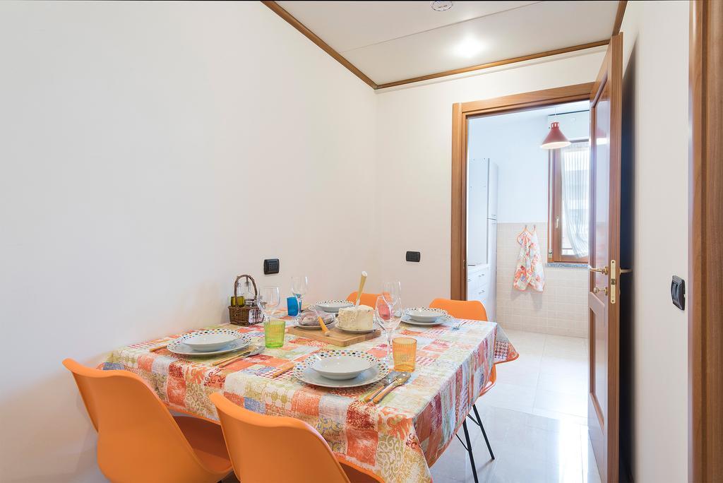 Airone Apartment ノヴァーラ エクステリア 写真