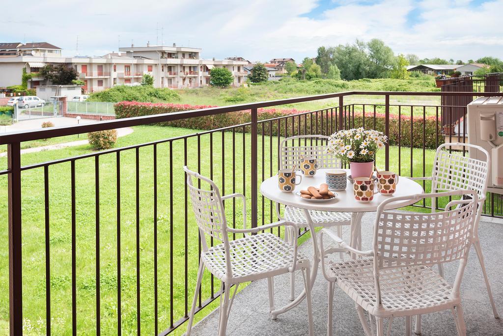 Airone Apartment ノヴァーラ エクステリア 写真
