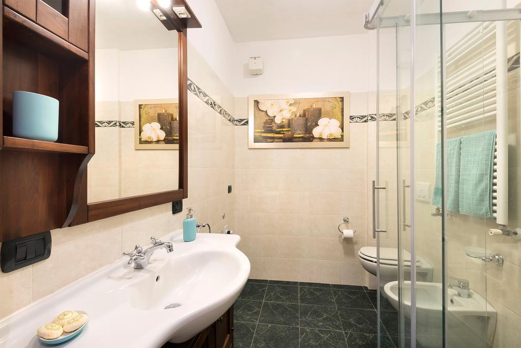 Airone Apartment ノヴァーラ エクステリア 写真