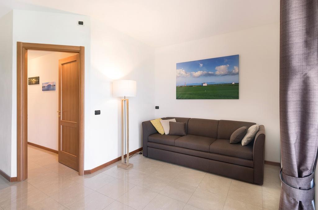 Airone Apartment ノヴァーラ エクステリア 写真